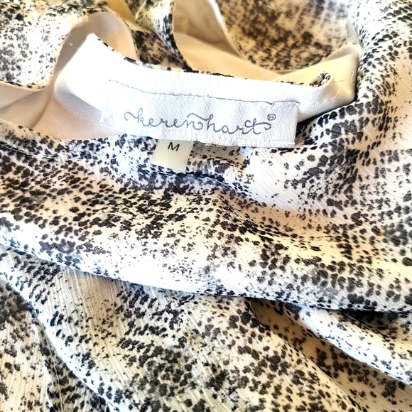 KEREN hart flowy poncho blouse - Picture 4 of 5